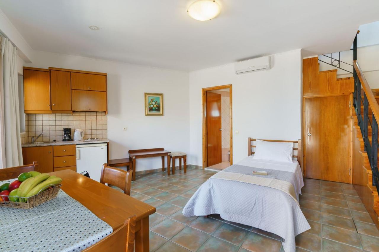Sunrise Suites & Apartments Kalyves Quarto foto