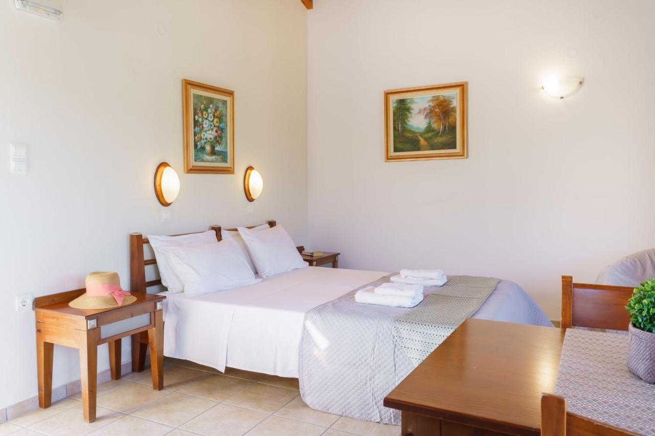 Sunrise Suites & Apartments Kalyves Quarto foto