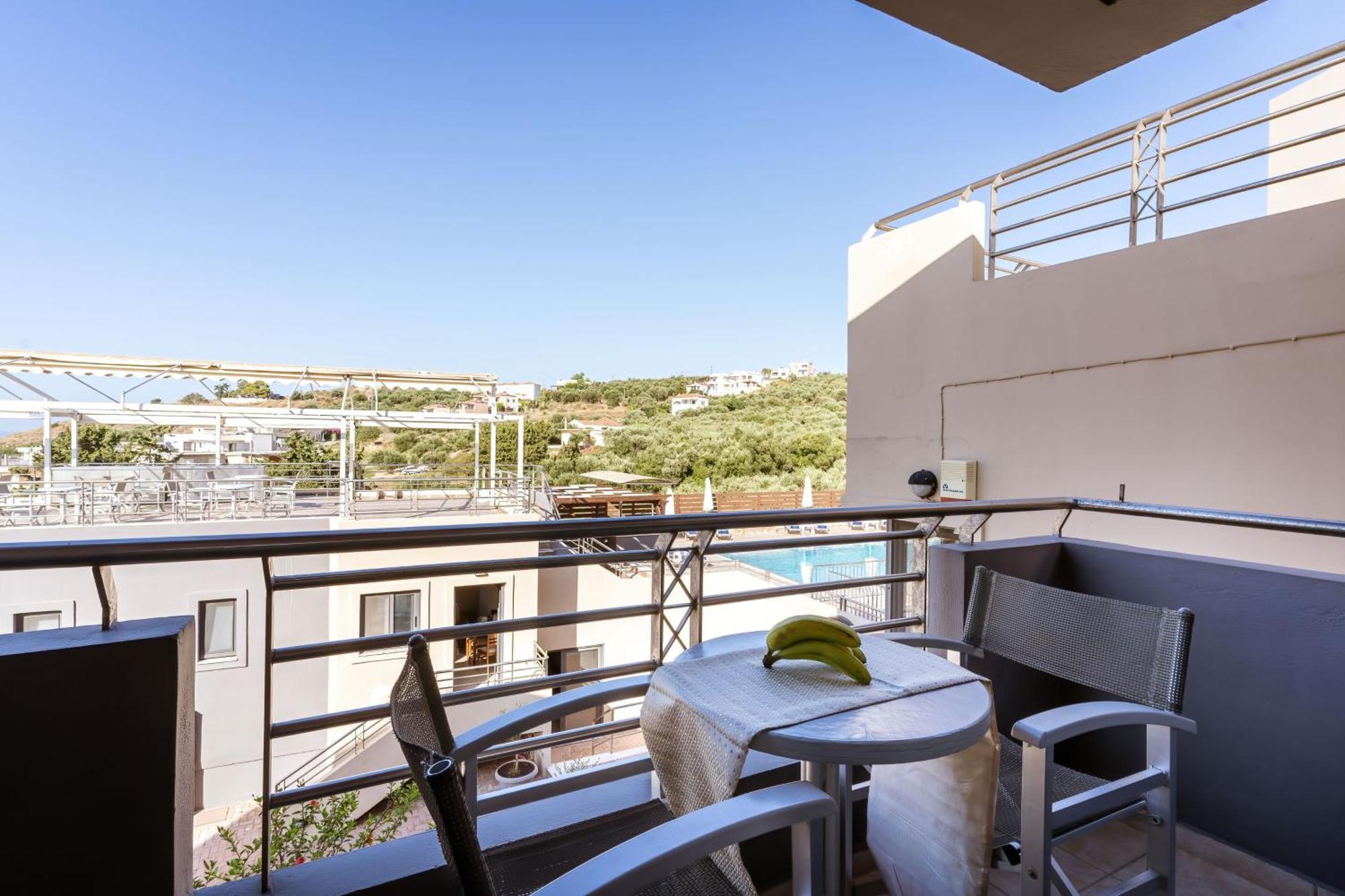 Sunrise Suites & Apartments Kalyves Quarto foto