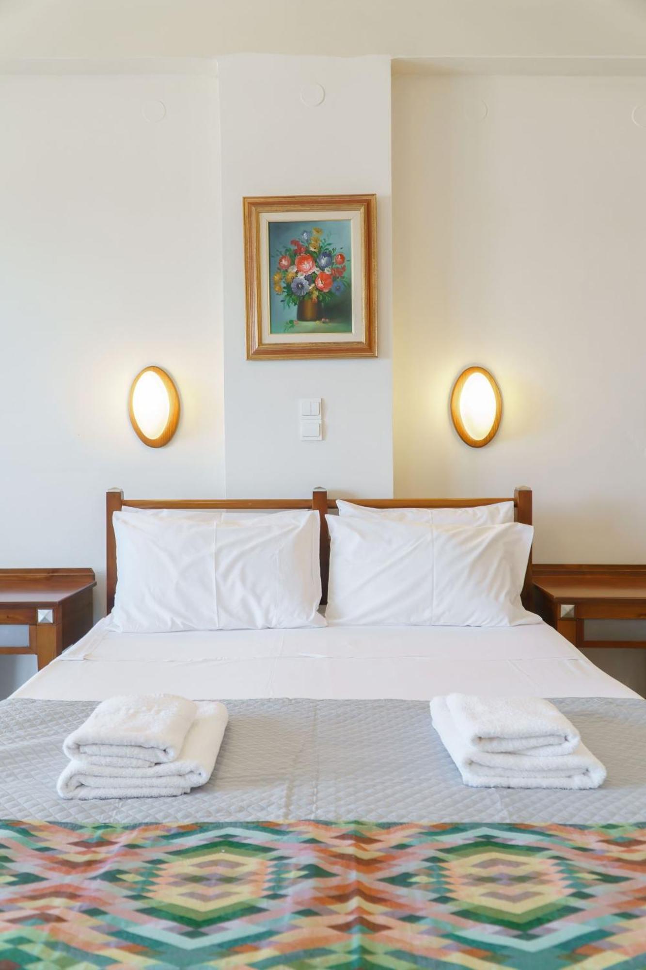 Sunrise Suites & Apartments Kalyves Quarto foto