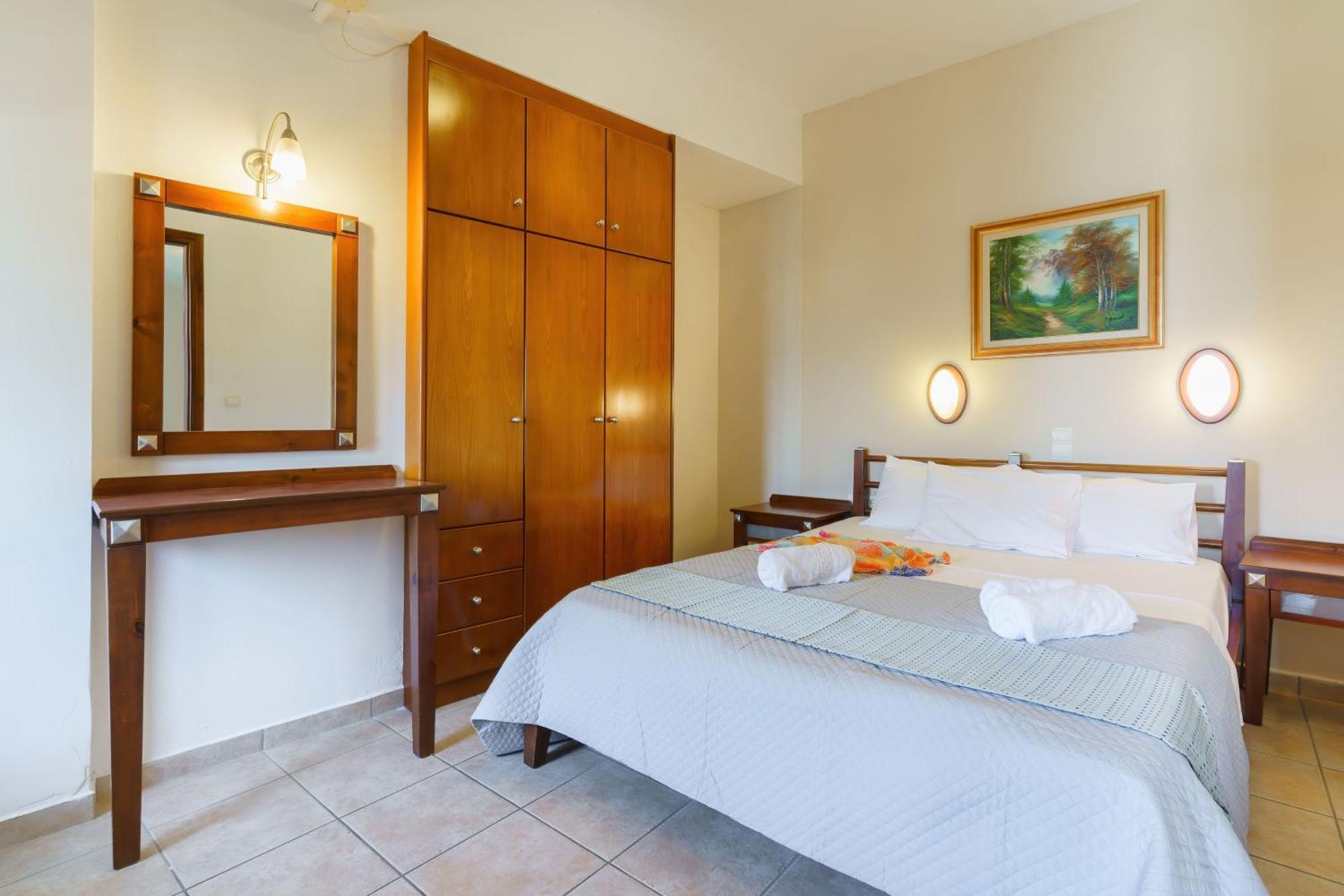 Sunrise Suites & Apartments Kalyves Quarto foto
